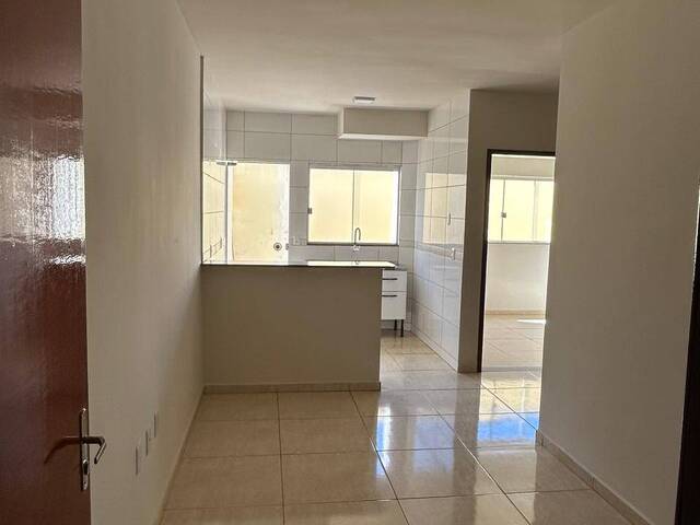 #10 - Apartamento para Venda em Cidade Ocidental - GO - 2